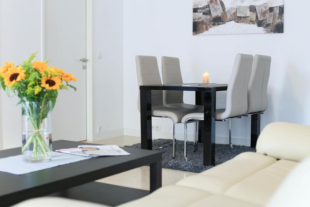 וינה Rafael Kaiser - Paros Apartment - Contactless 24H Check-In מראה חיצוני תמונה